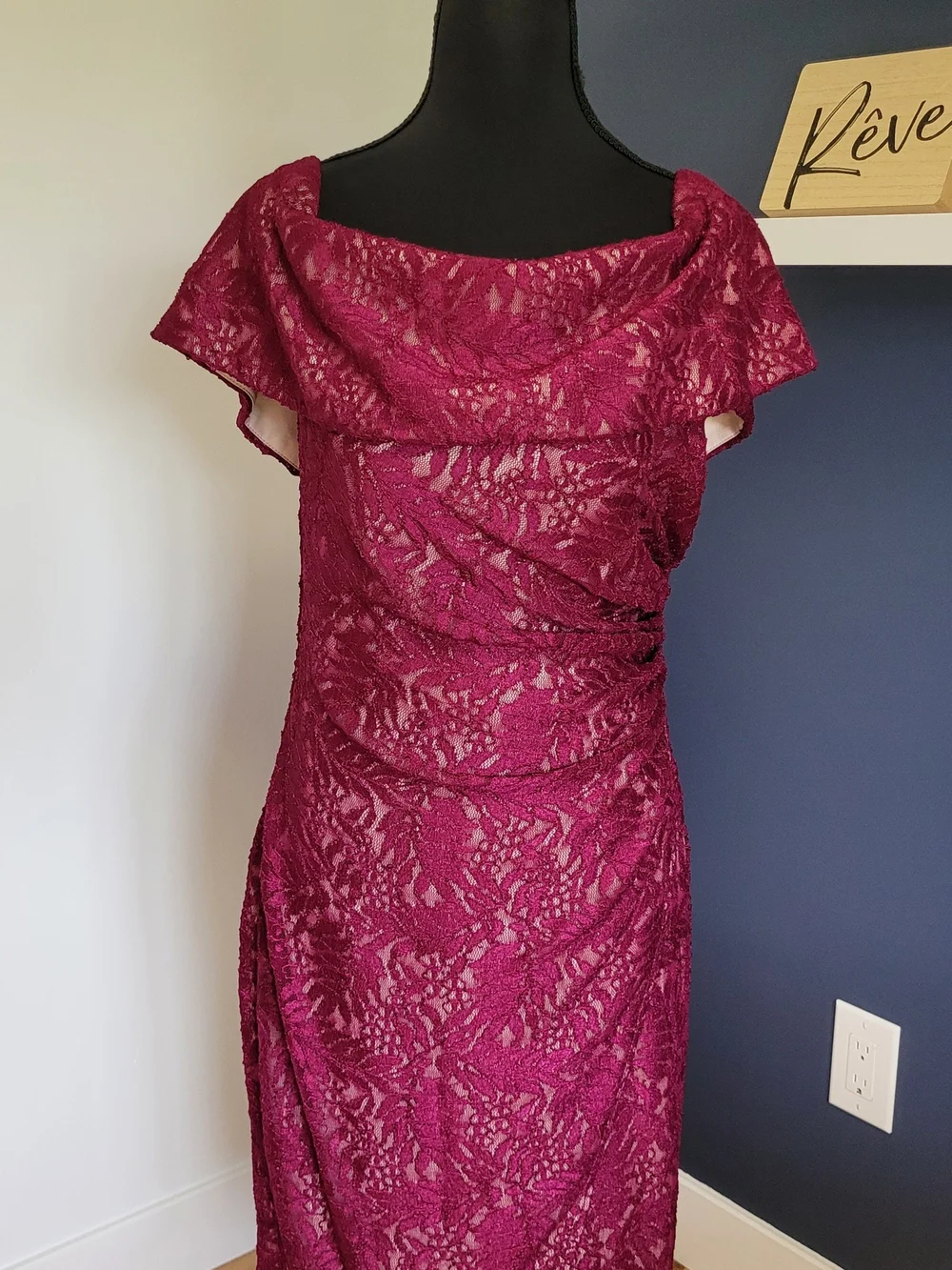 NWT Le Château Berry / Burgundy Off-Shoulder Lace Cocktail Dress Size M - Picture 2 of 16